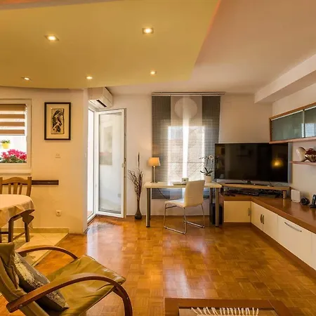 Apartment Many Pula