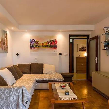 Apartment Many Pula