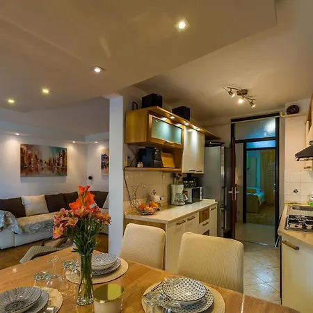 Apartment Many