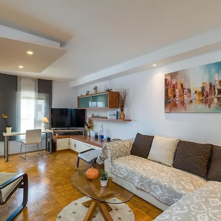 Many Apartman *
